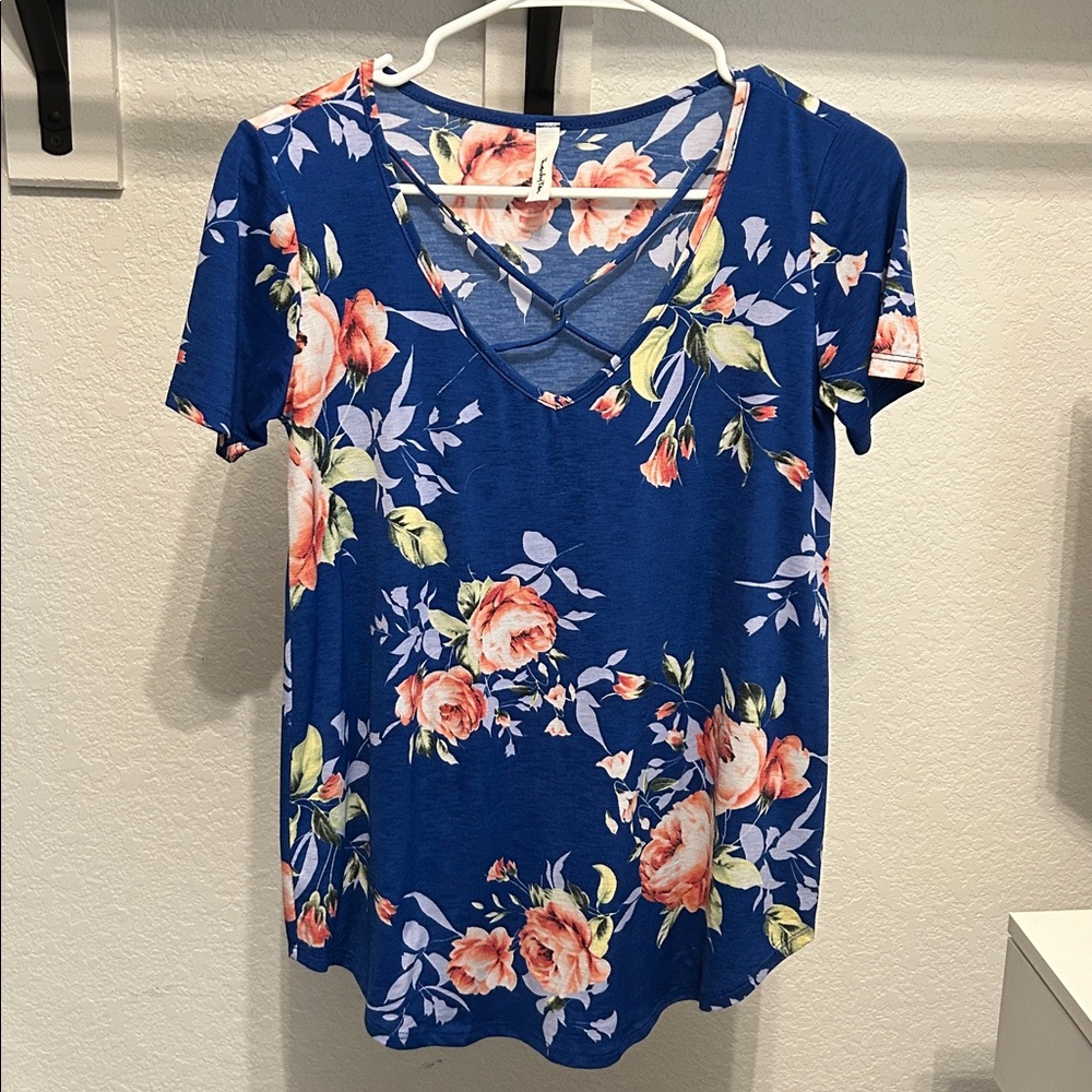 Floral V-Neck Short Sleeve Top